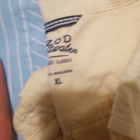 a bundle of formal shirts - Picture 4 of 5